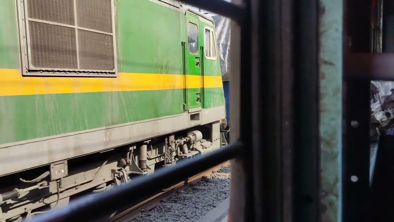 12807/Vizag - New Delhi Samata SF Express Departed Kesinga Way To Nagpur