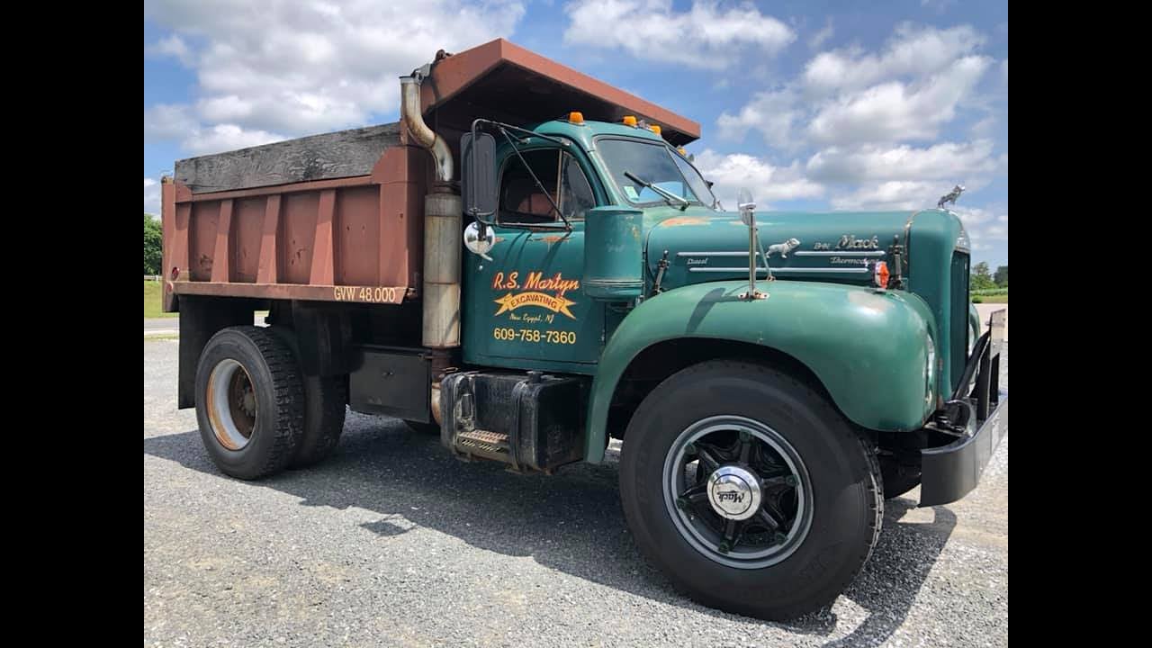 Riding around in a 1961 B61 Mack