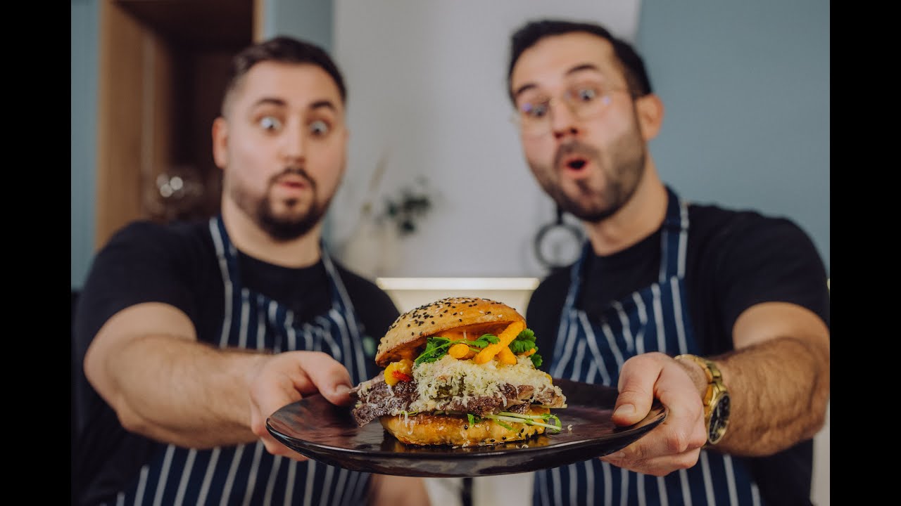 TAKIEGO BURGERA JESZCZE NIE BYŁO! 🍔 | Głodni Turyści