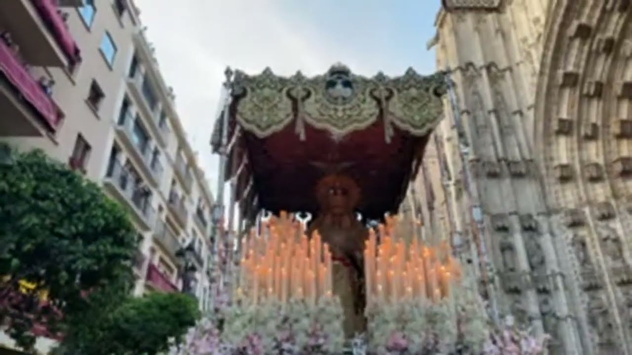 EN DIRECTO | Virgen del Rocío - Lunes Santo 2024 - Avenida de la Constitución