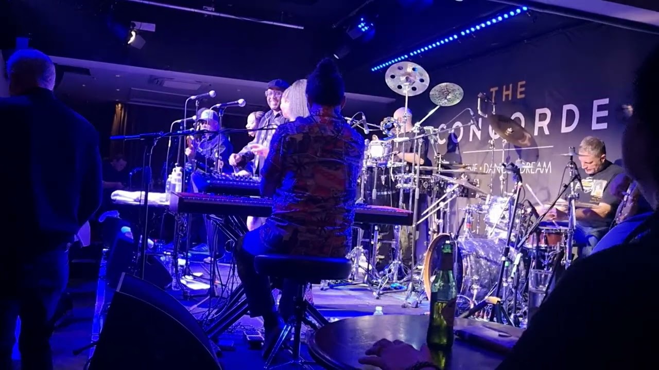INCOGNITO - 'Nothing makes me feel better' True enough!