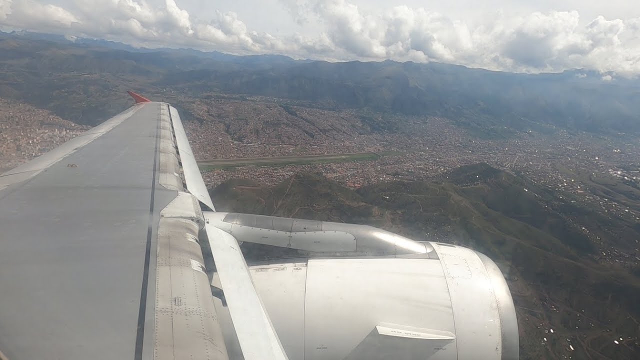 EPIC Approach and Landing into Cusco (CUZ) | Latam Airlines A319-100