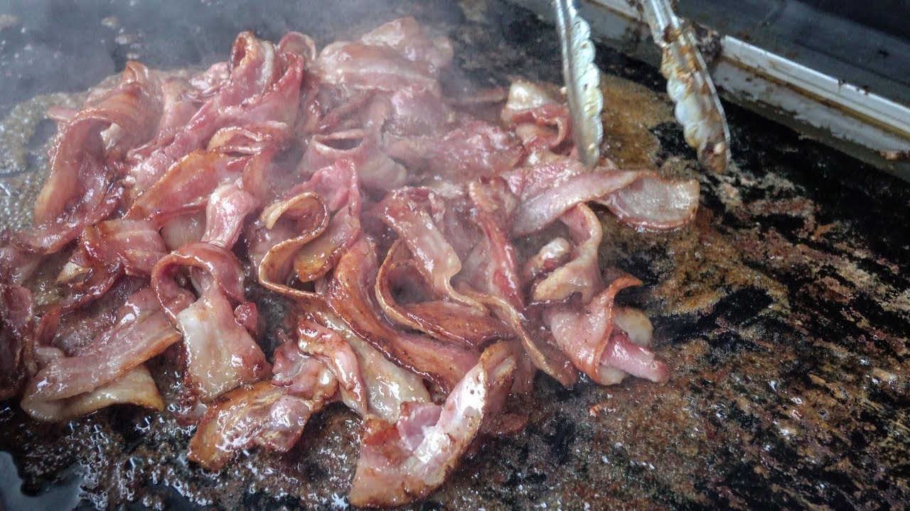 Huge Burgers, Loads of Bacon and Cheese. London Street Food