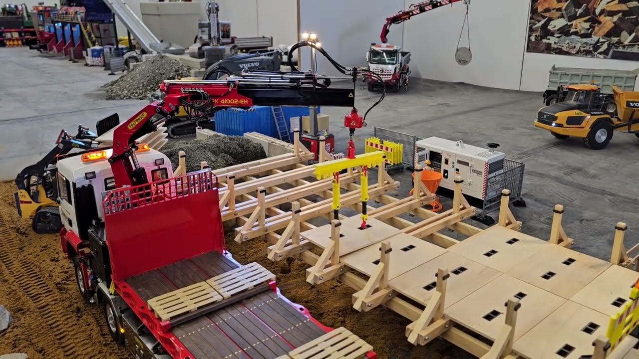 RC Trucks ,Cranes ,Snowmachines,Excavators, Intermodellbau Messe Dortmund 2025