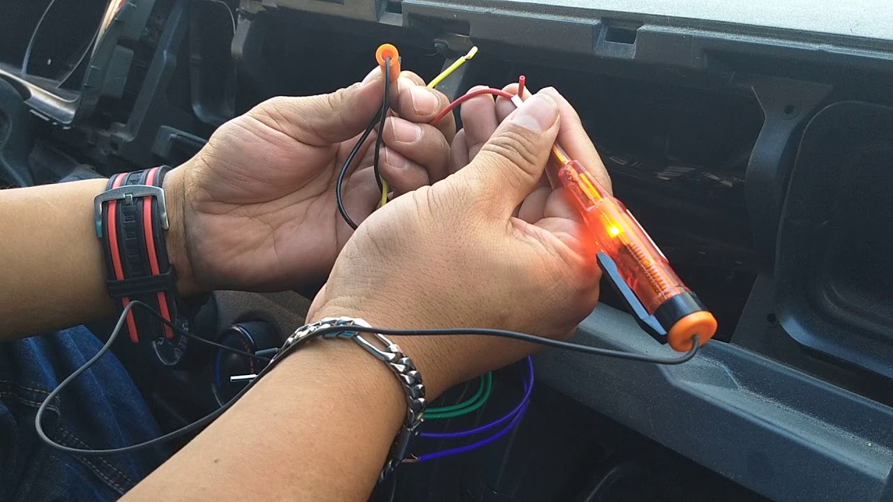 Como poner un autostereo de un din en Toyota Hiace 2010 2da parte