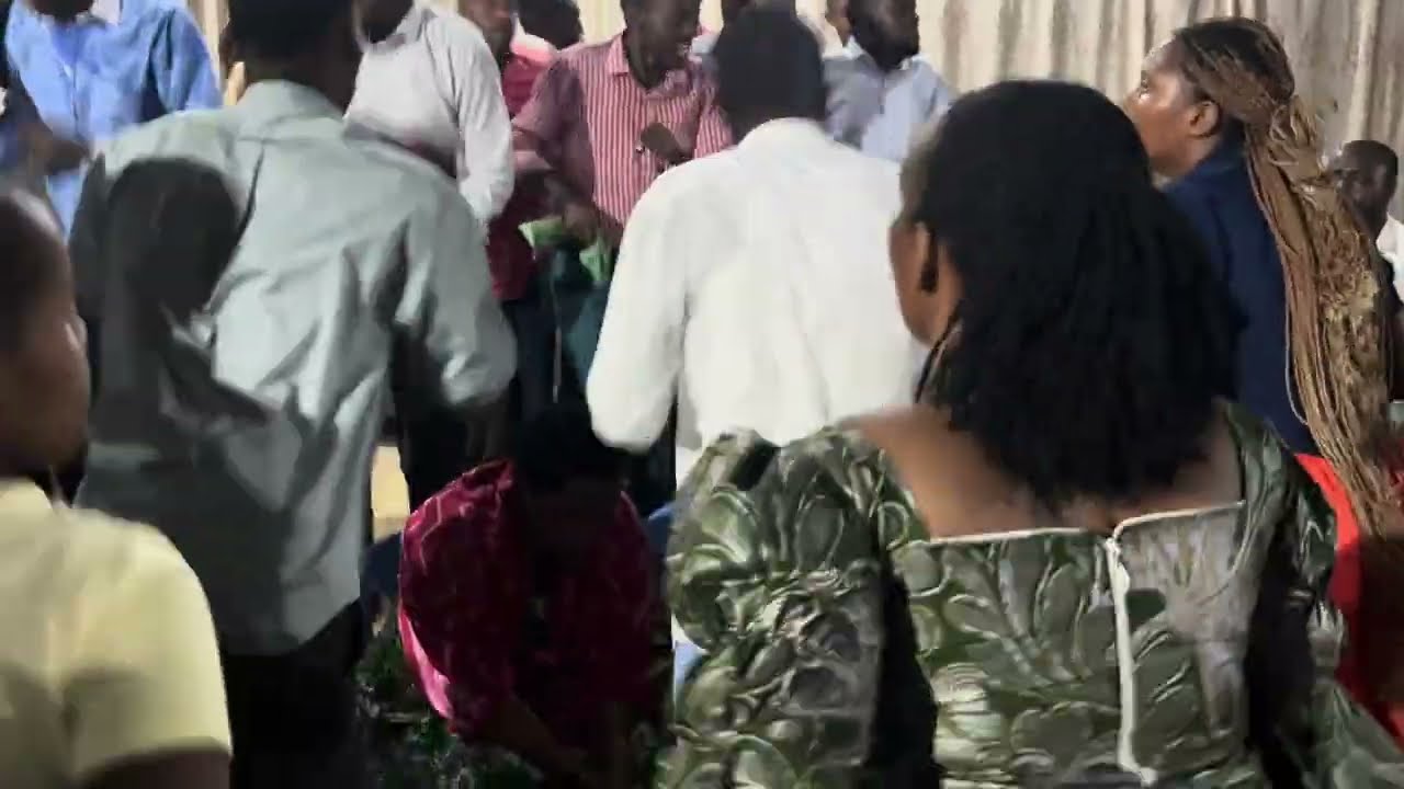 EV GAPAPA MUGITARAMO HAMWE N’ABAYUMBE KENYA MBEGA UMUNEZERO UHABAYE