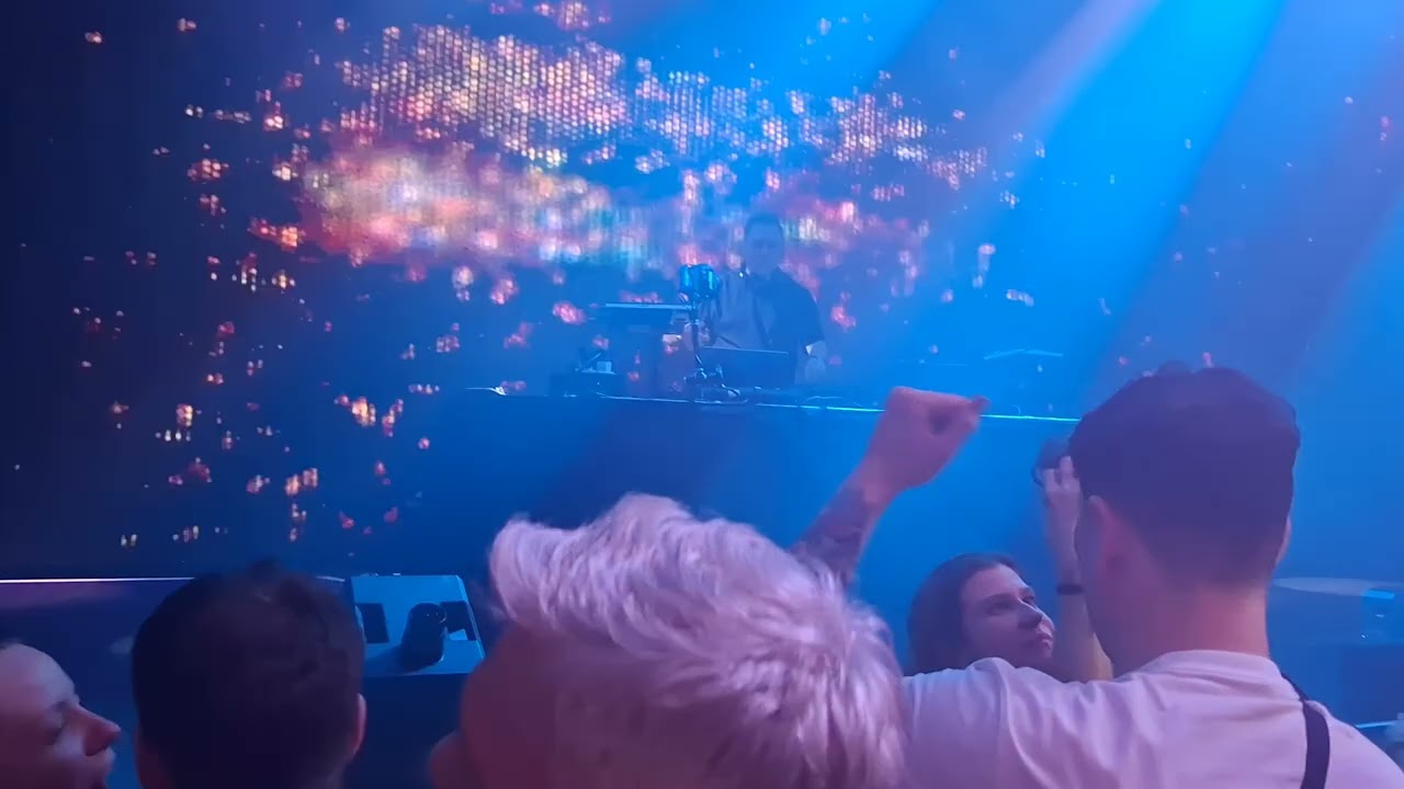 Paul Van  Dyk drops Energy 52 Csfe del Mar at Outernets