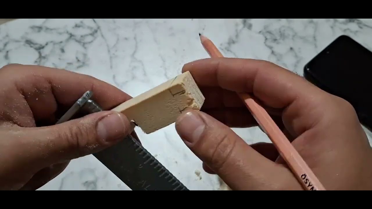 Ahşap oyma anahtarlık telefon tutucu özelliği ile sizlerle 😍 #diy #kendinyap #woodworking