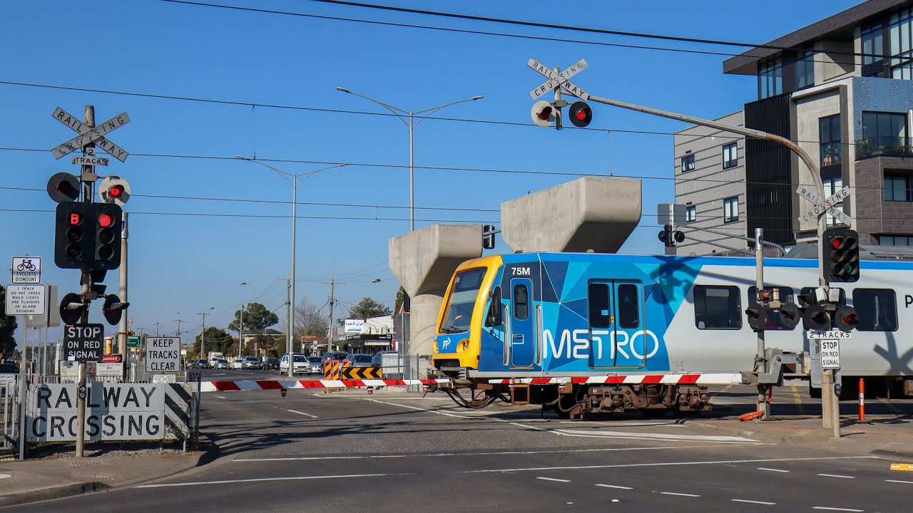 Keon Parade, Reservoir, Vic | Removed Railway Crossing | Before and After Upgrade