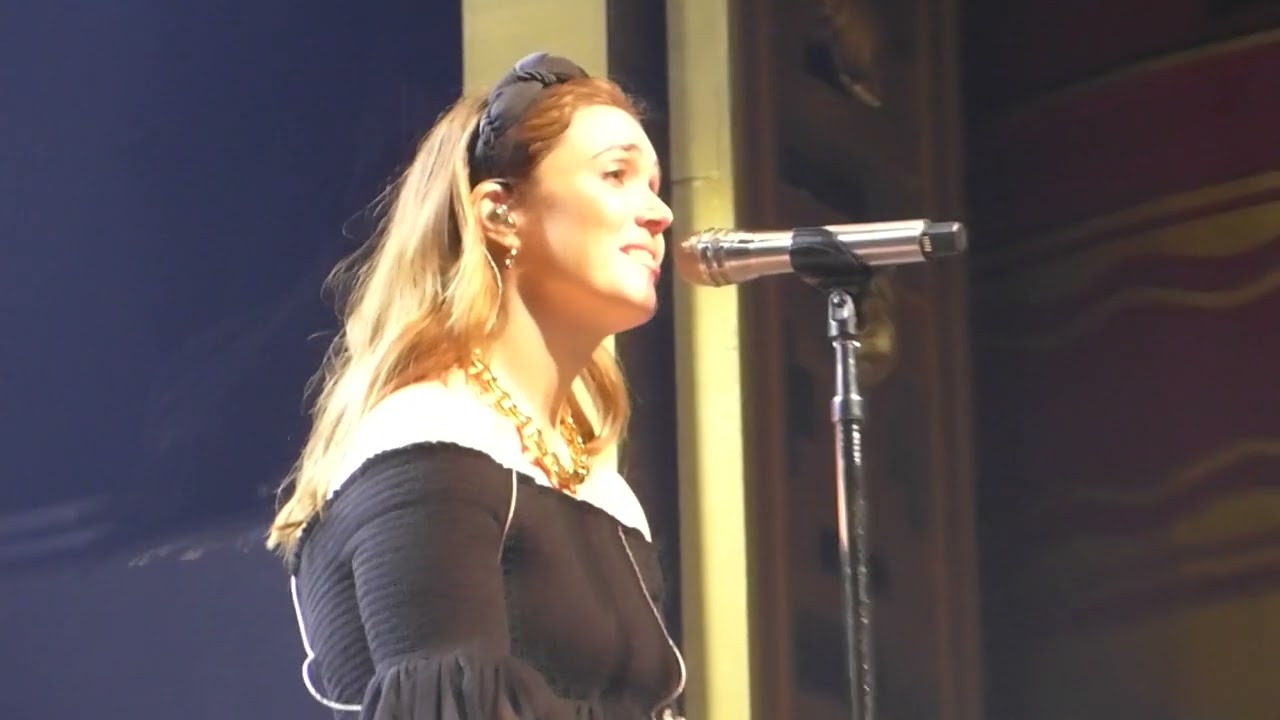 Мэнди Мур «The Forever Now» из This Is Us вживую в Webster Hall, Нью-Йорк, 15 июня 2022 г.
