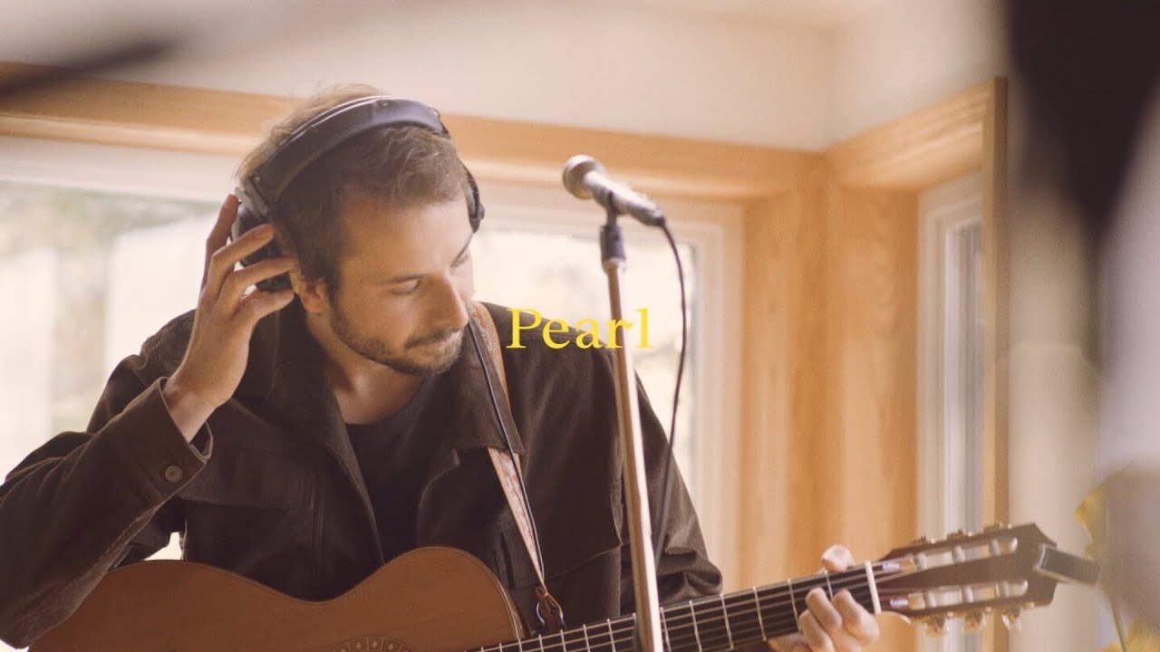 Bobby Bazini - Pearl (Live session at The Treehouse)