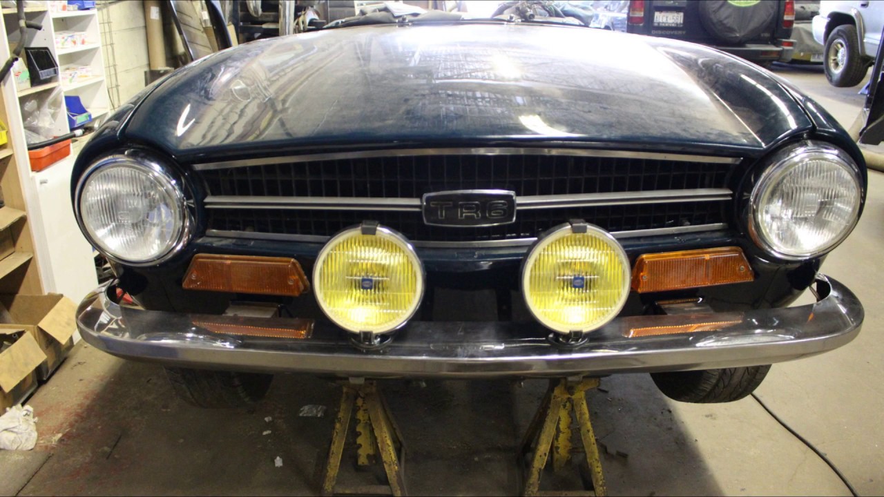 1973 Triumph TR6 restoration - part 23 - bonnet and grill installation