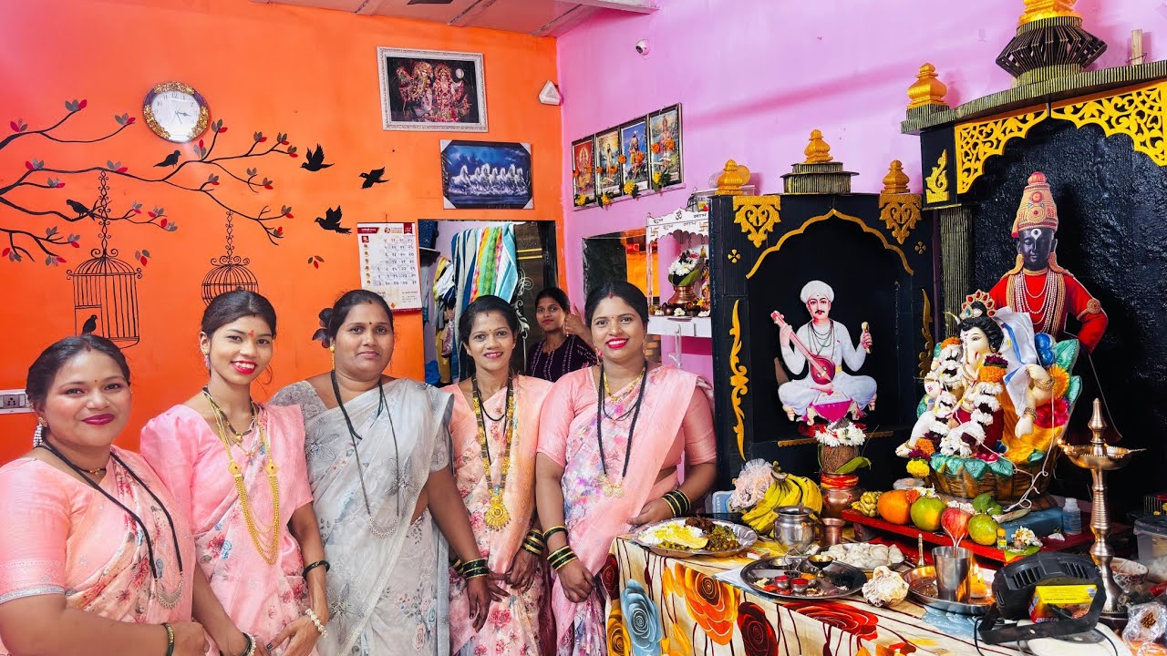आज आमच्या घरी गणपती बाप्पाचा आगमन झाला