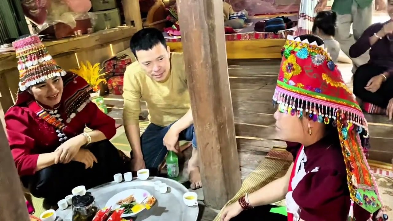 Hặp Một Hảư Nang Hạnh Bản Hin Hụm có 