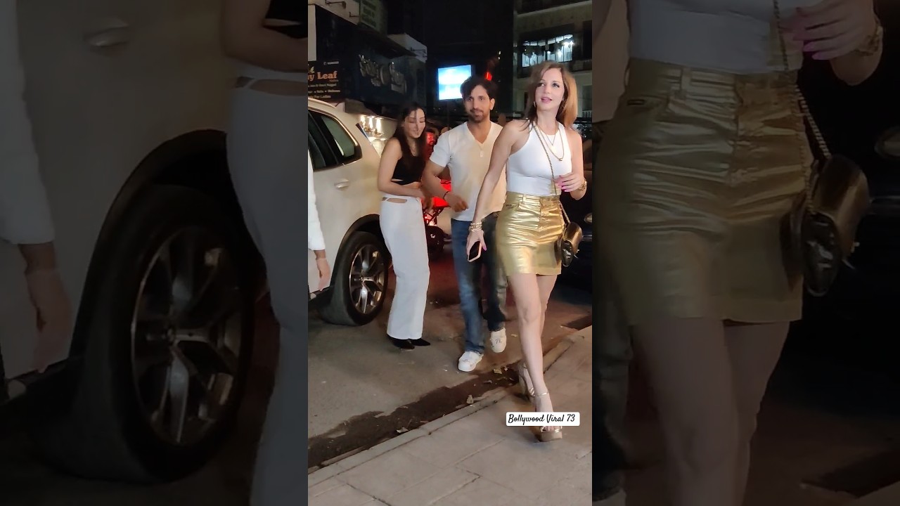 Sussanne Khan With Arslan Goni At party in Bandra #sussannekhan #ytshorts #viral #shorts