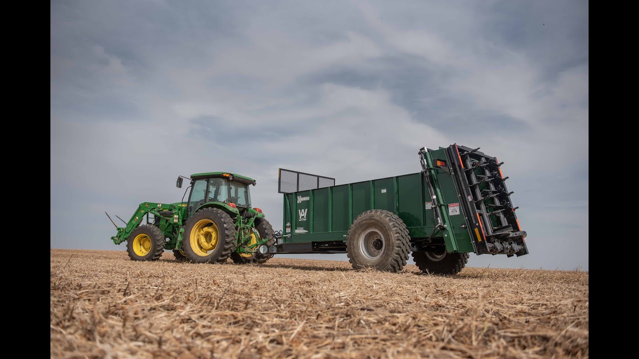 NEW Small manure spreaders with vertical beaters from Art's Way