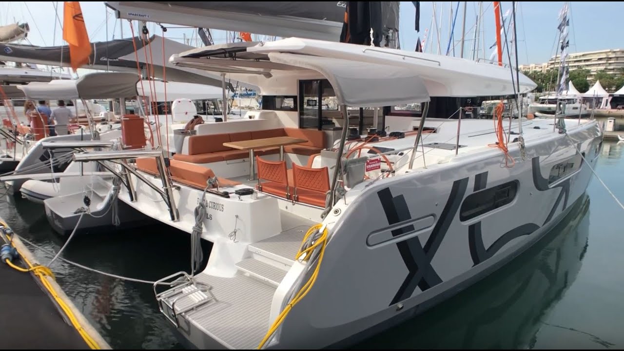 Excess 15 - visite guidée du nouveau catamaran du Groupe Bénéteau