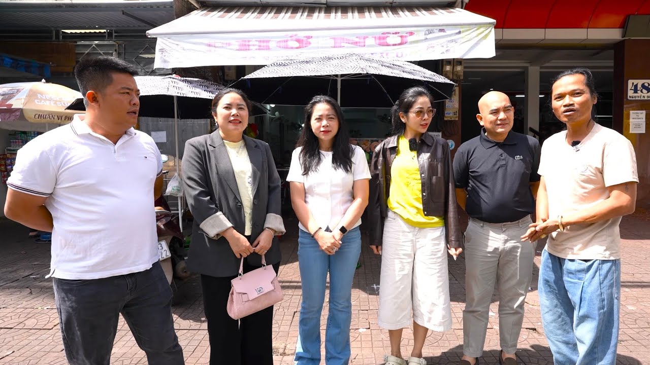 Cùng Hải SaPa Tv, Phạm Dũng Và Phan Diễm Ăn Phở Khô Ngon Nhất Ở Gia Lai