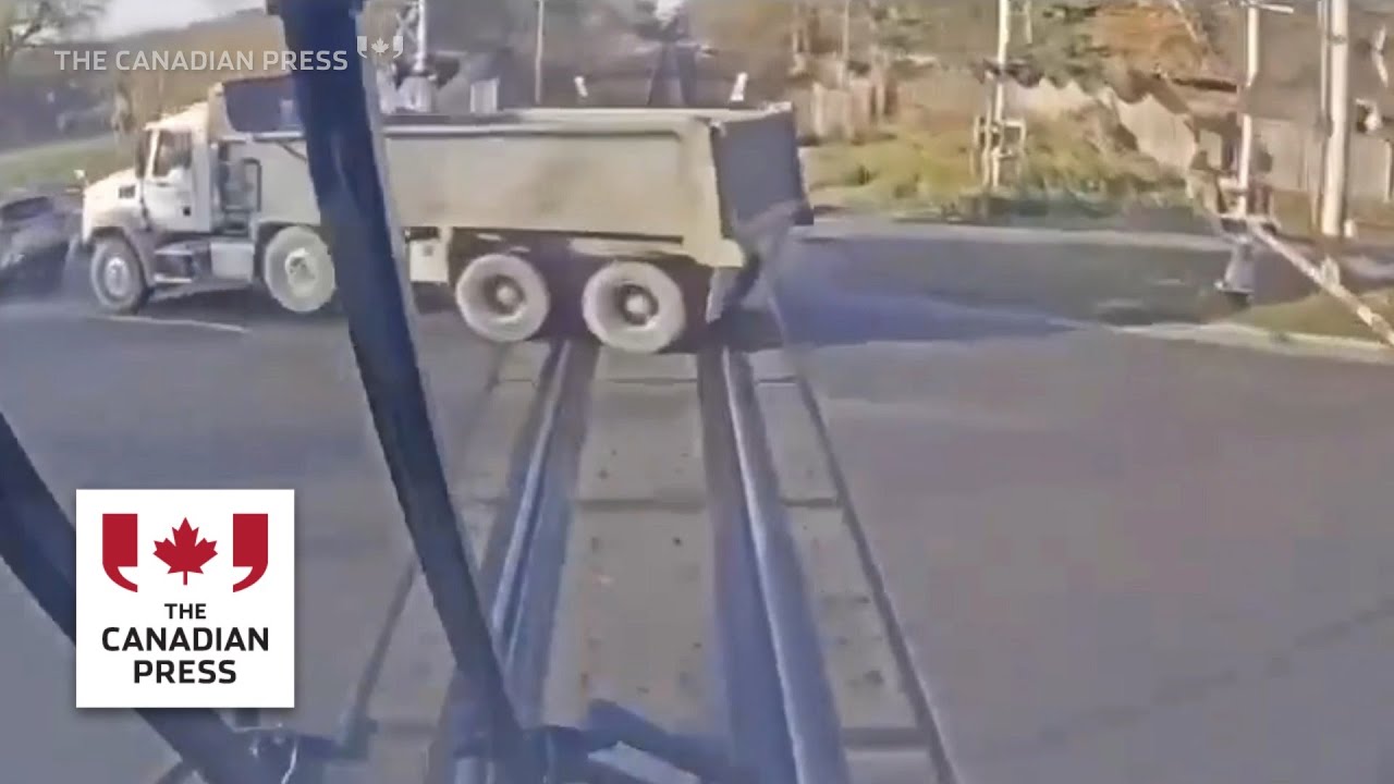 CEO of Metrolinx shares video of GO train hitting dump truck