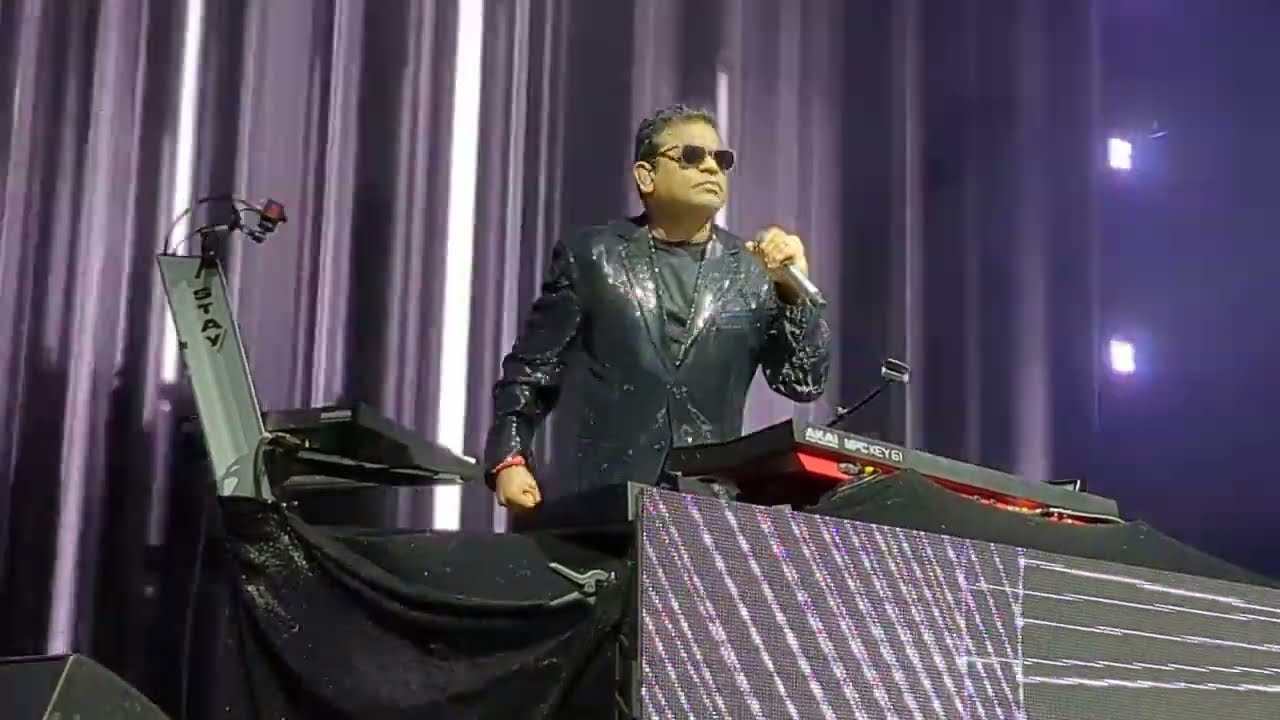Fanaa - Yuva song Yakkai thiri Ayutha ezhuthu song - AR Rahman live performance USA tour
