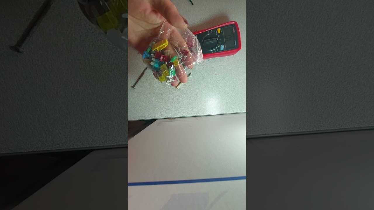 Doblo 3 Kasa Tavan Lambası , kapı tarafı  açıp kapama düğmesi tamiri