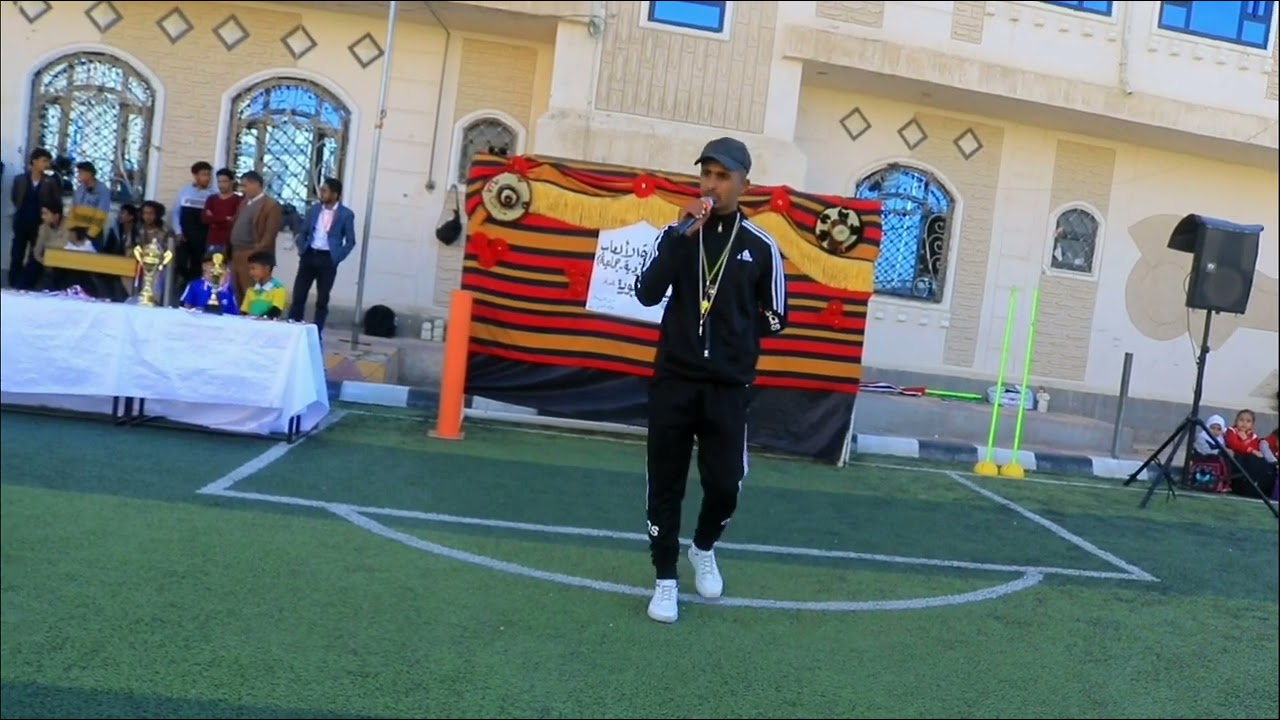 عرض كشفي فرقة من طلاب المدرسةPresentation of school scouts