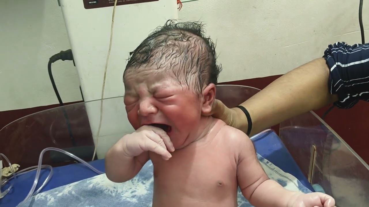 So cute boy 😍 naw baby boy 😘