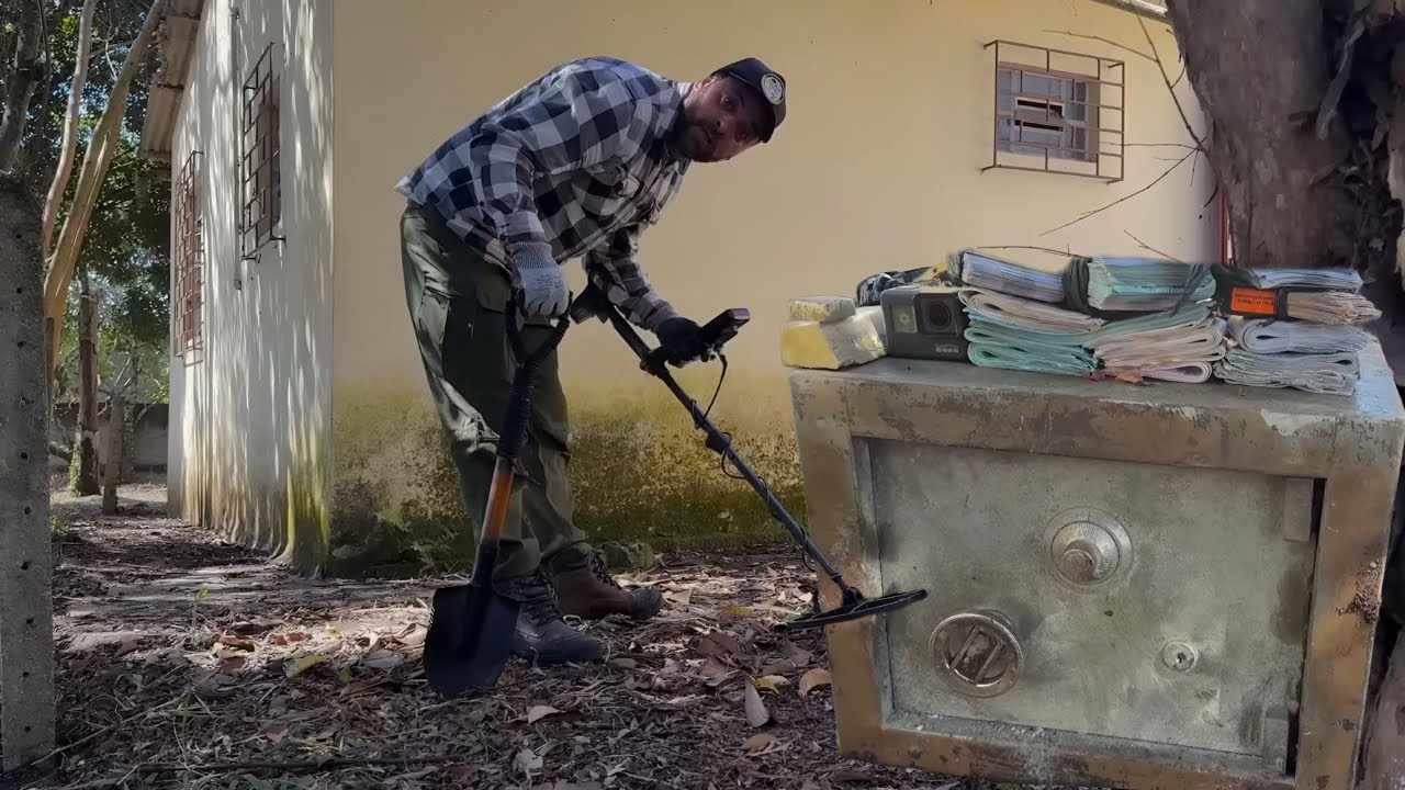 COFRE de alto VALOR na casa principal do NARCOTRÁFICO!