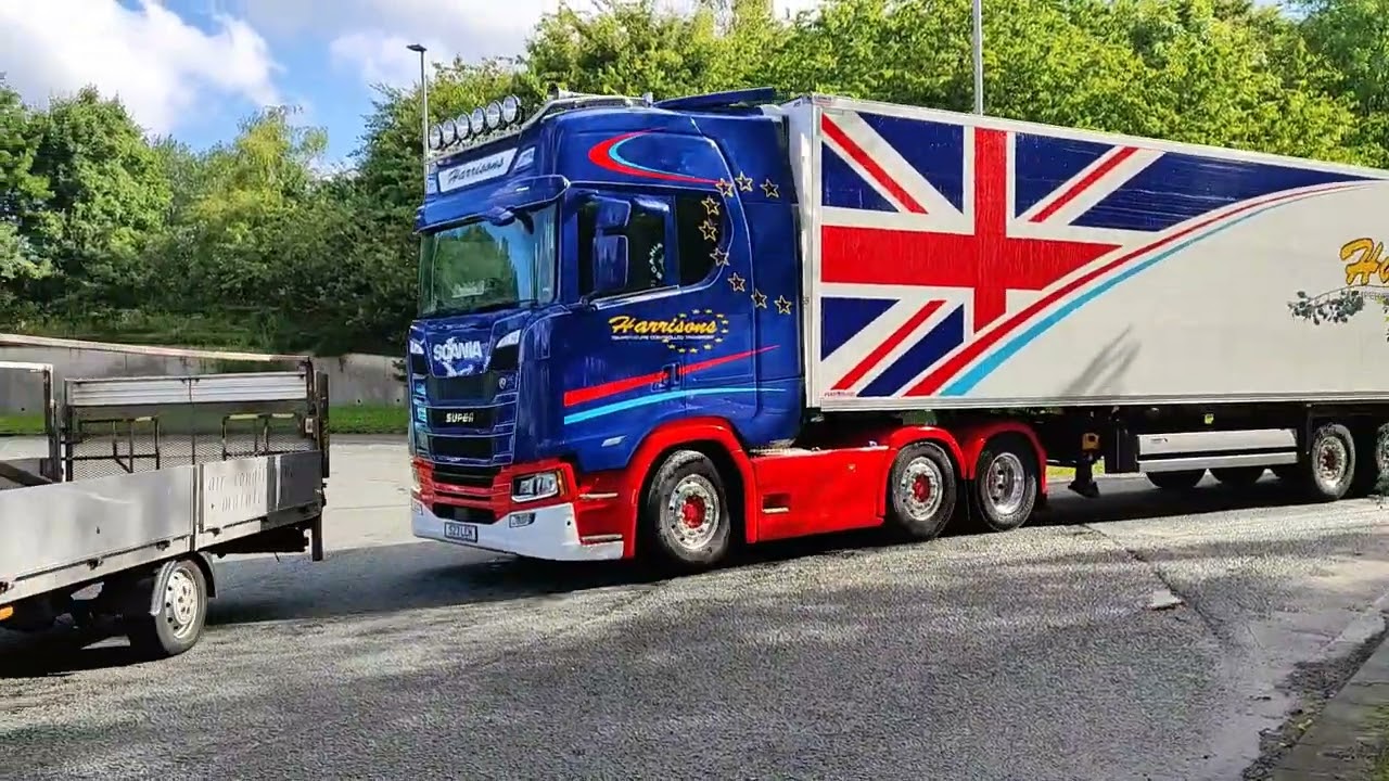 truckspotting at lymm services 10.6.24