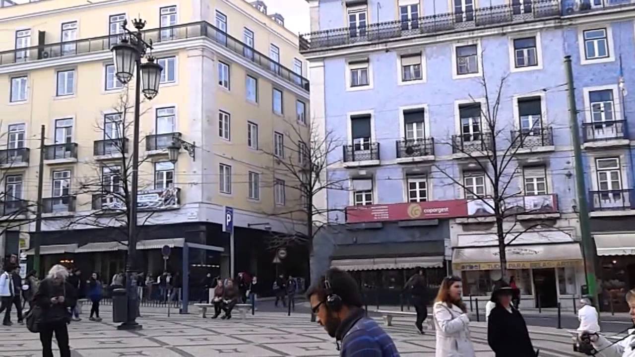 Chiado Square, and Lu&iacute;s de Cam&otilde;es Square, Lisbon, Portugal (2013/02/27)
