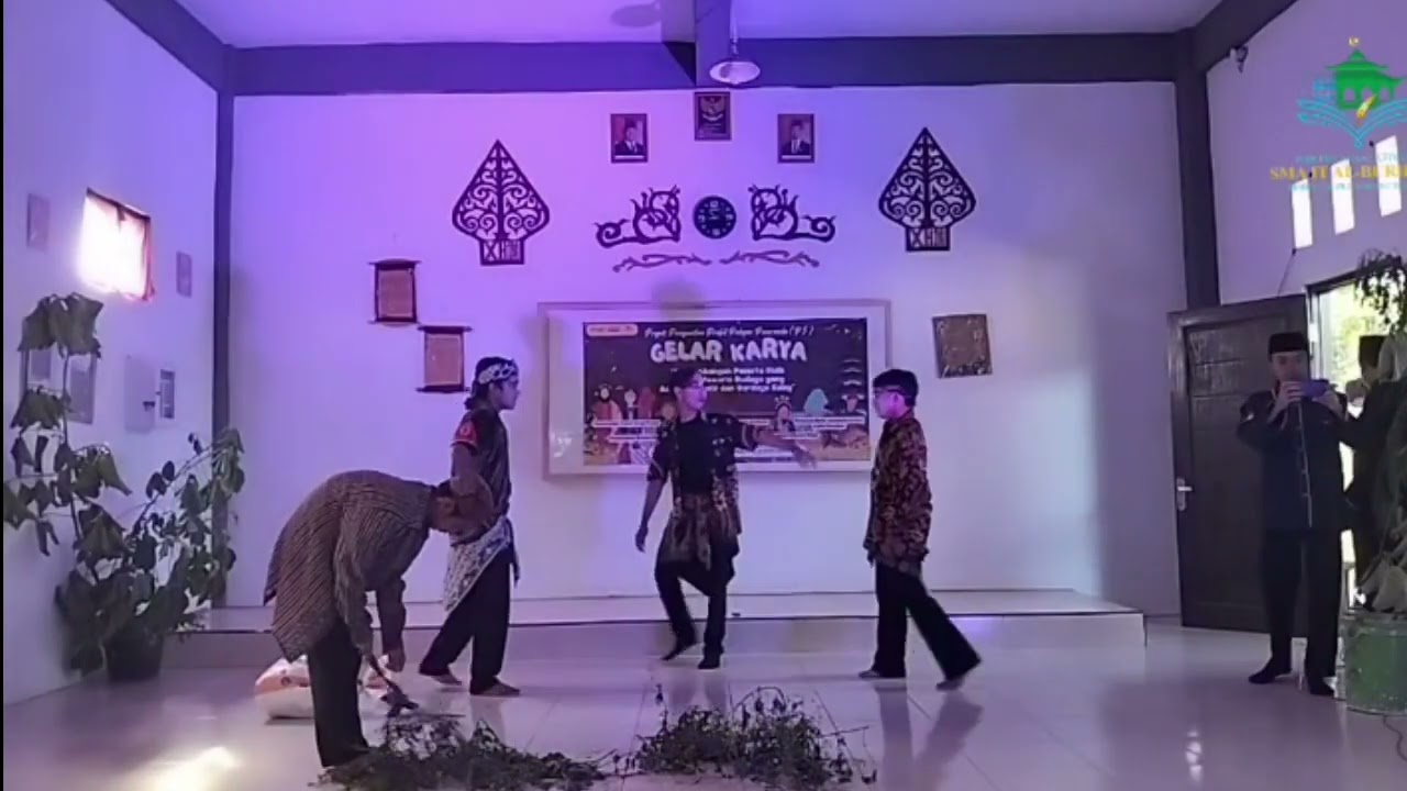 Drama Musikal Bagong Lebih Cerdik Dari Petruk