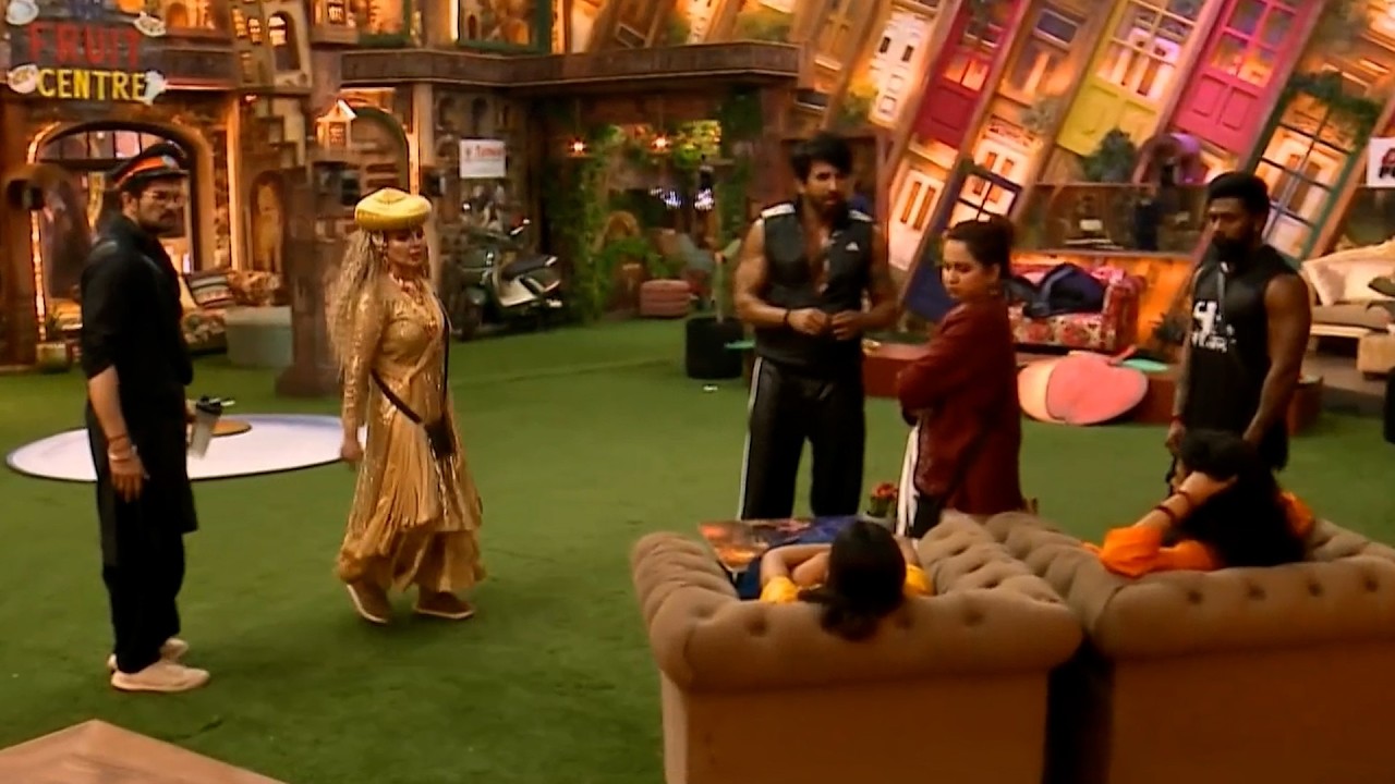 बिग बॉस मराठी ६  :Episode Update - अनुश्री ने राकेश चे कपडे फेकून दिले दोघां मध्ये वाद!