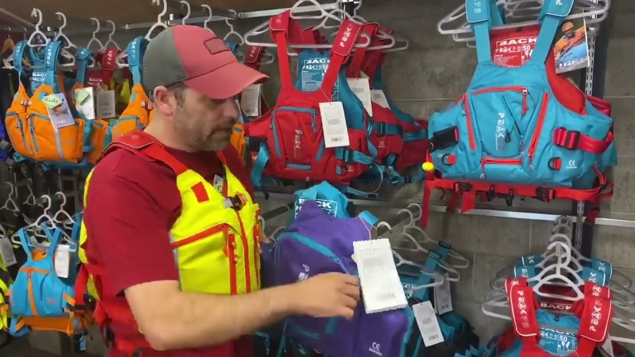 Обзор обновленной линейки спасательных жилетов от @peakukkayaking (скоро она будет называться Pea...