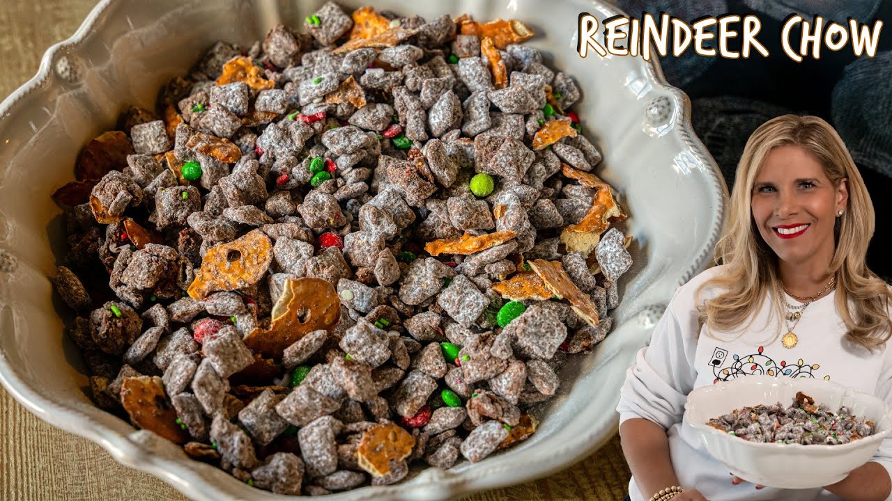 Easy Reindeer Chow Recipe – The Ultimate Christmas Snack Mix �✨