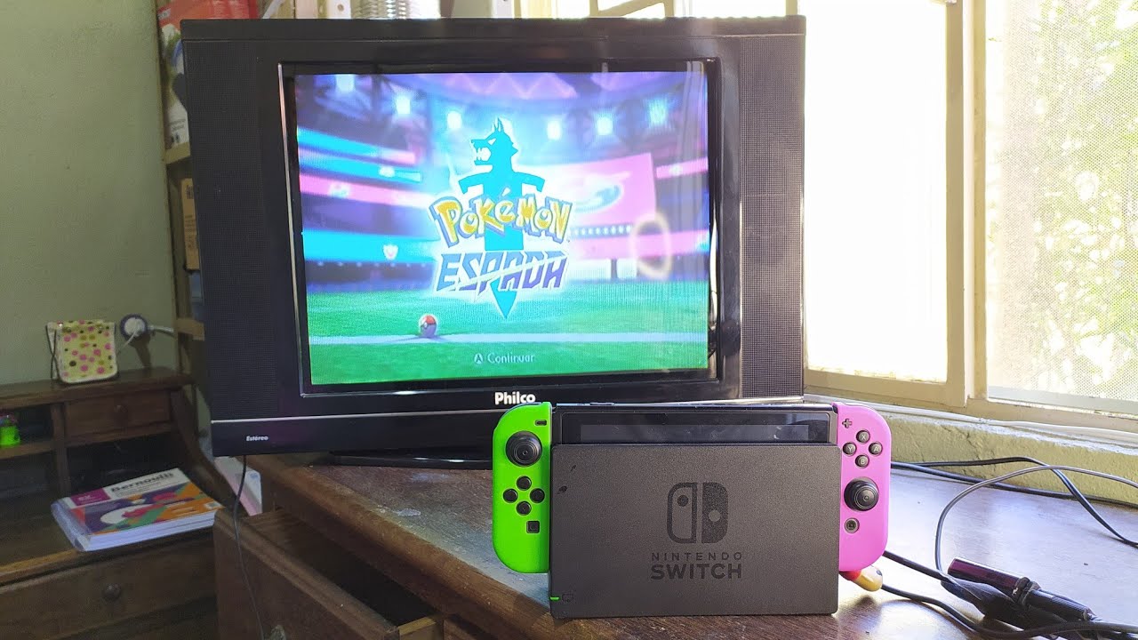 LIGUEI O NINTENDO SWITCH NUMA TV DE TUBO!