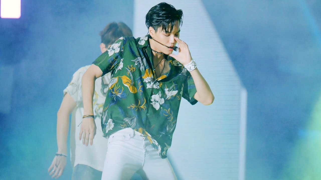 엑소 (EXO) - Ko Ko Bop 코코밥 @170724 울산 음악중심 [4k Fancam/직캠 By TheGsd
