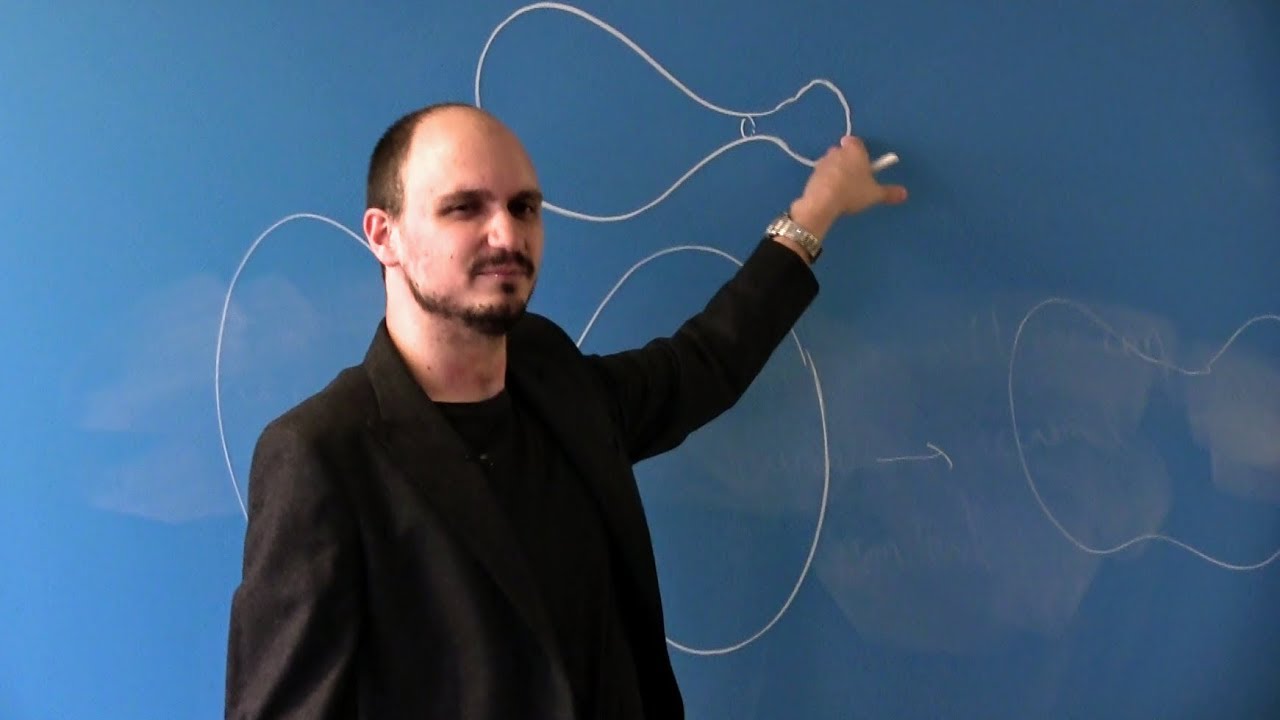 Singularidades del tipo 1 para flujo de Ricci con simetria (Alejandro Betancourt)