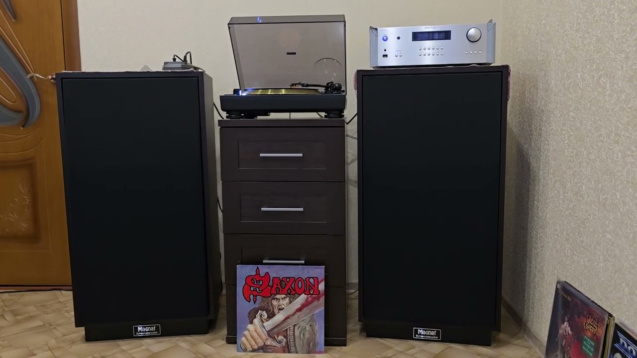 Saxon - Still Fit To Boogie (Original Vinyl - West Germany -1979) Mind Blowing SOLO