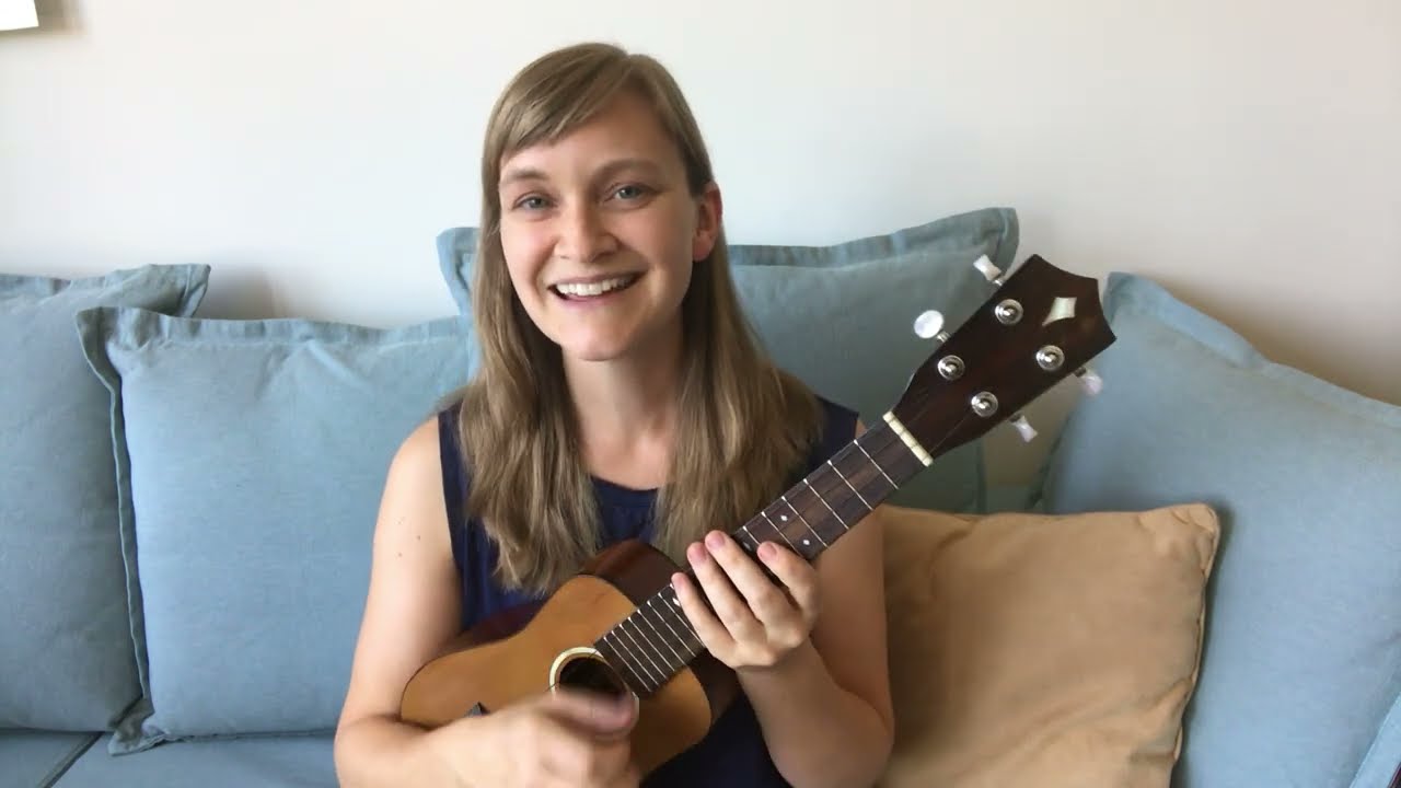 Contrast Guitar v Thumb Strum | How to Strum Your Ukulele with @AveryHill-Ukulele