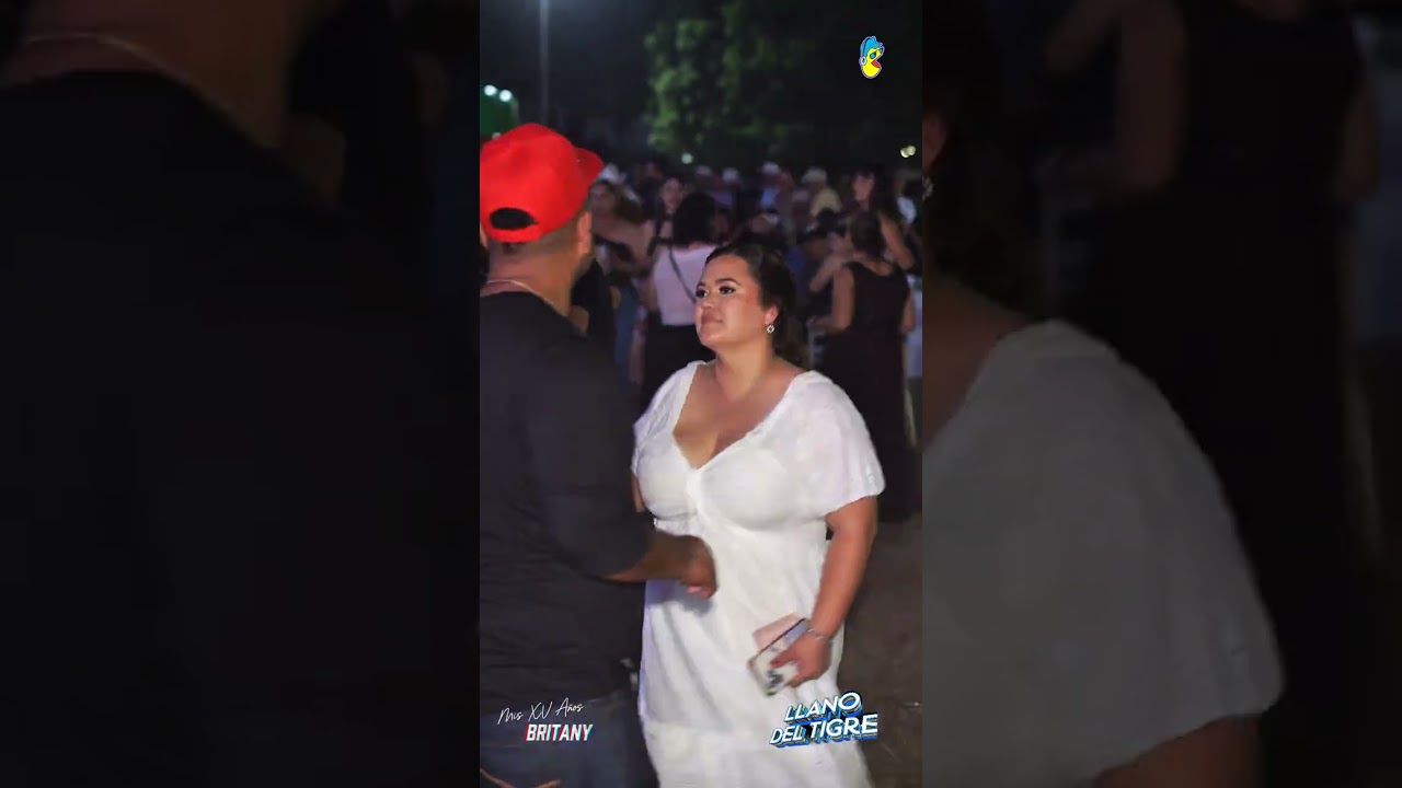 Una noche inolvidable ✨  XV Años de Britany en Llano del Tigre 💃🎶