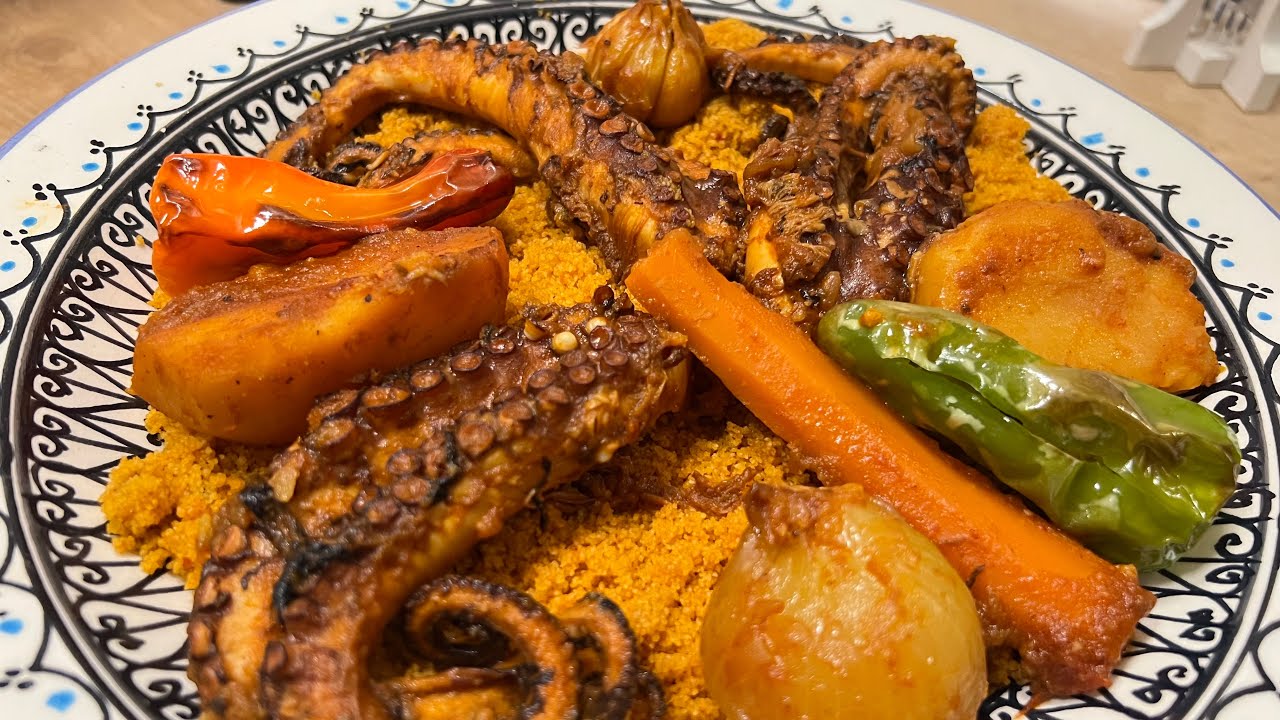  المطبخ التونسي : أبن كسكسي بالقرنيط 🐙 تنجمو تجرّبوه 