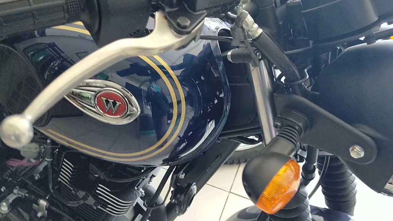 2020 Kawasaki W175 SE metalic ocean blue walk
