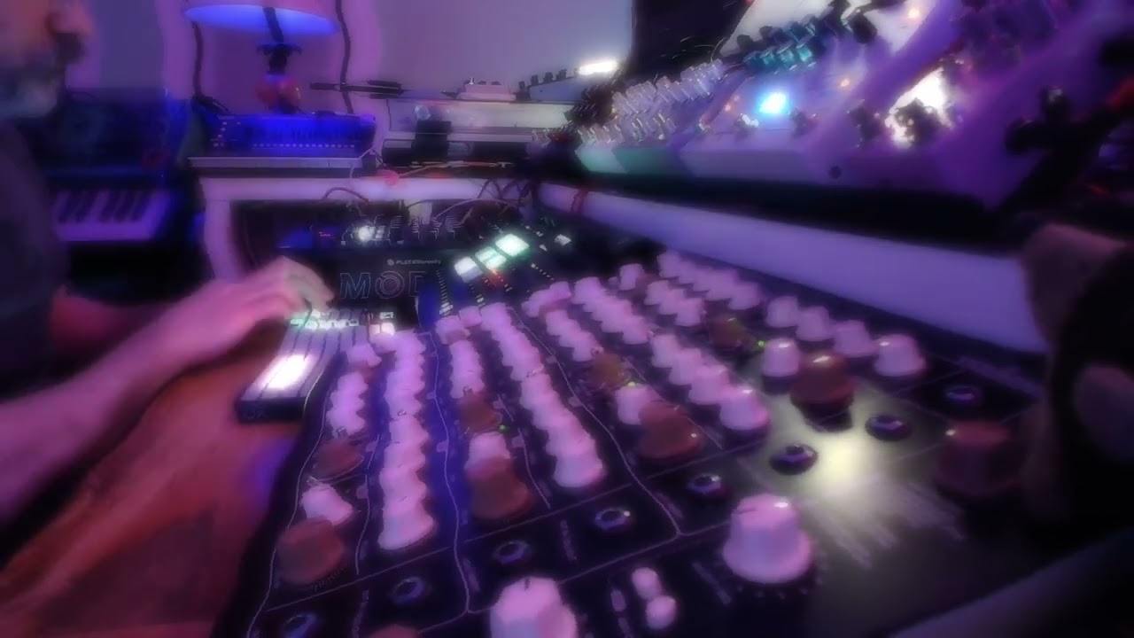 Jamuary2024 // Day 19 // (Vermona Perfourmer mk2, Elektron Analog RYTM mk2, Moog Minitaur; Oxi One)
