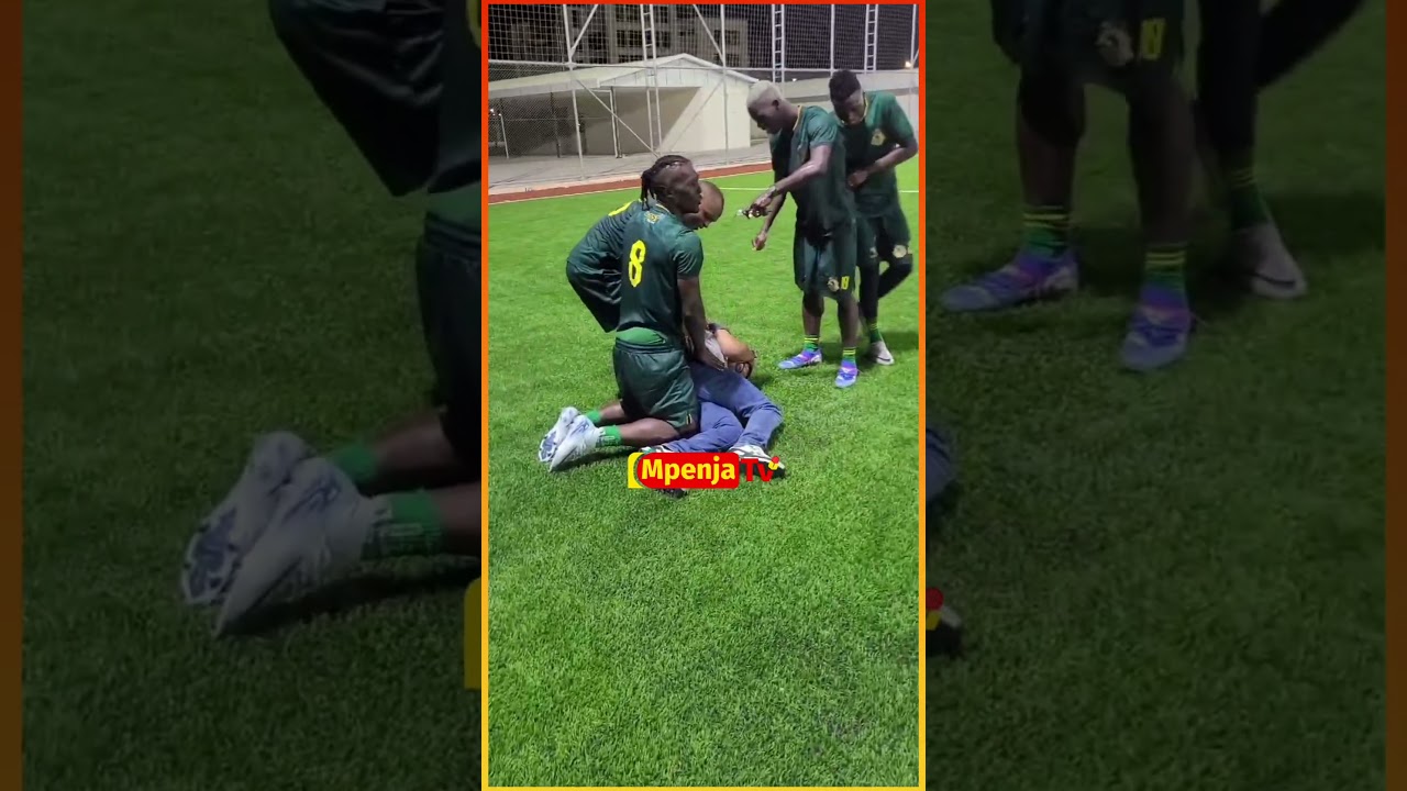 🟡WACHEZAJI  WA YANGA WAMLAZA CHINI RAIS WAO!😱#football #simbasc #youtubeshorts #yangascA
