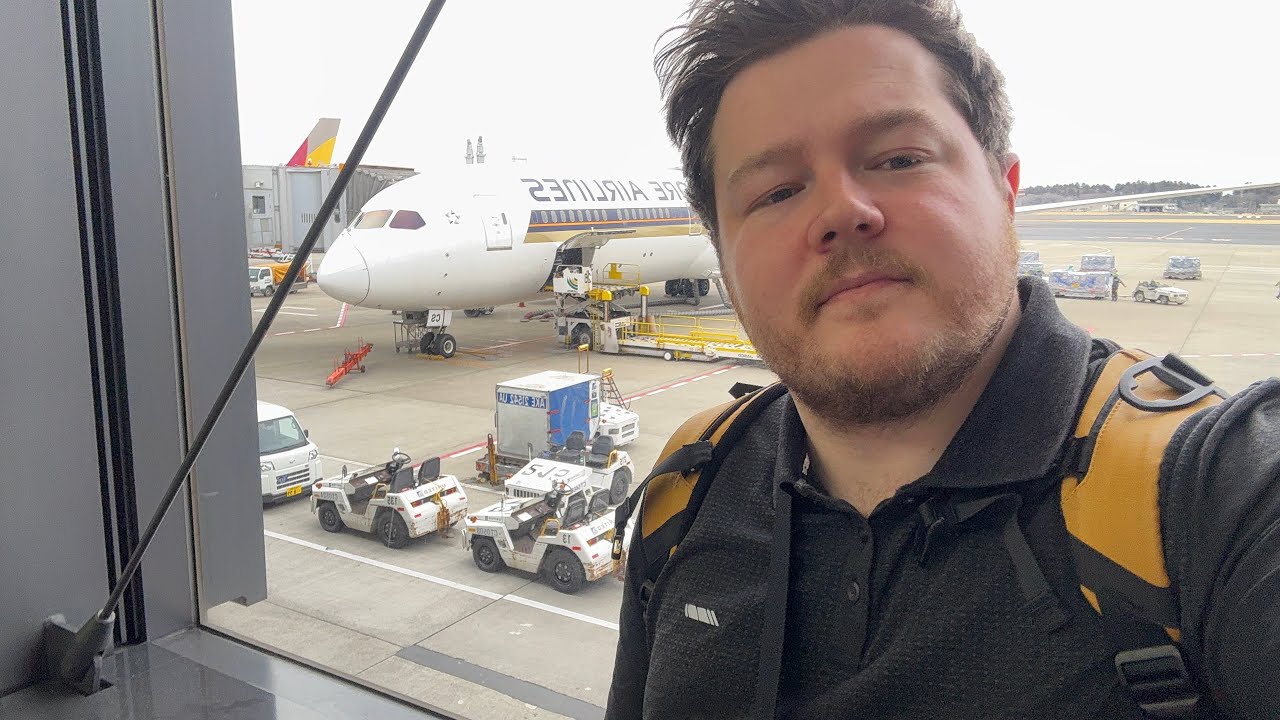 Leaving Japan and Spending 7 Hours in Changi Airport - Solo Japan Vlog #10 (Day 9)