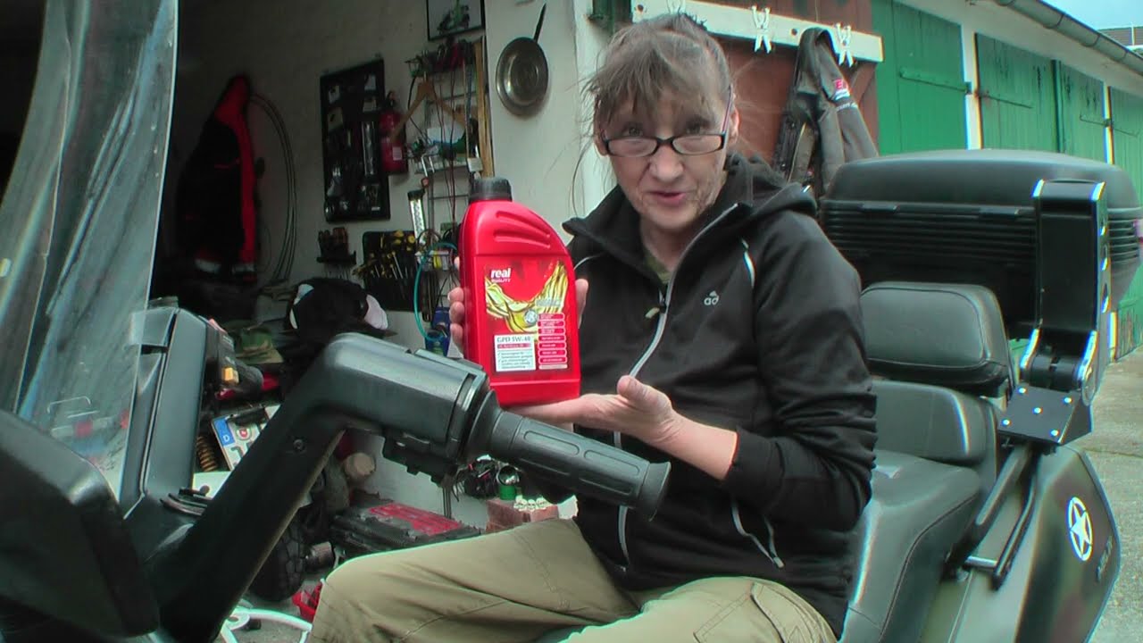 Vergaser Gitte macht bei meiner Honda Helix &Ouml;l Wechsel