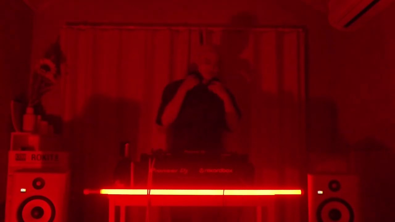 Drum & Bass Mix by Blackmonkey in Room 24