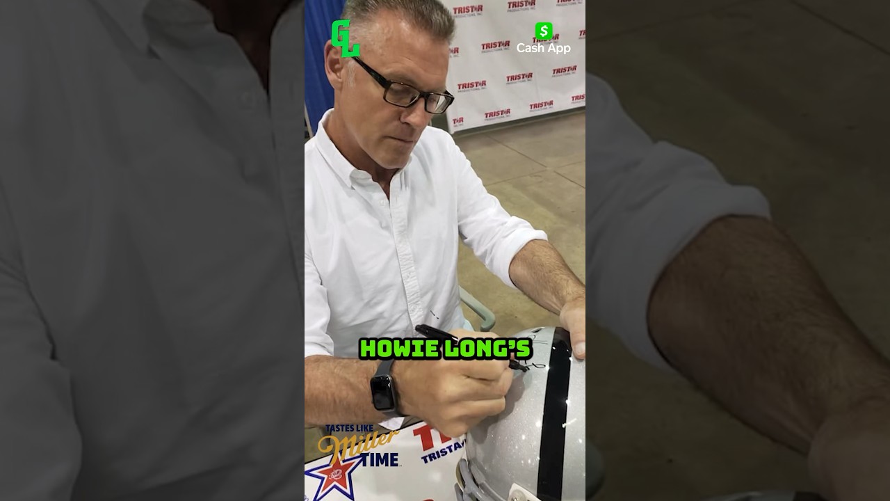 Howie Long Takes His Autographs Very Seriously