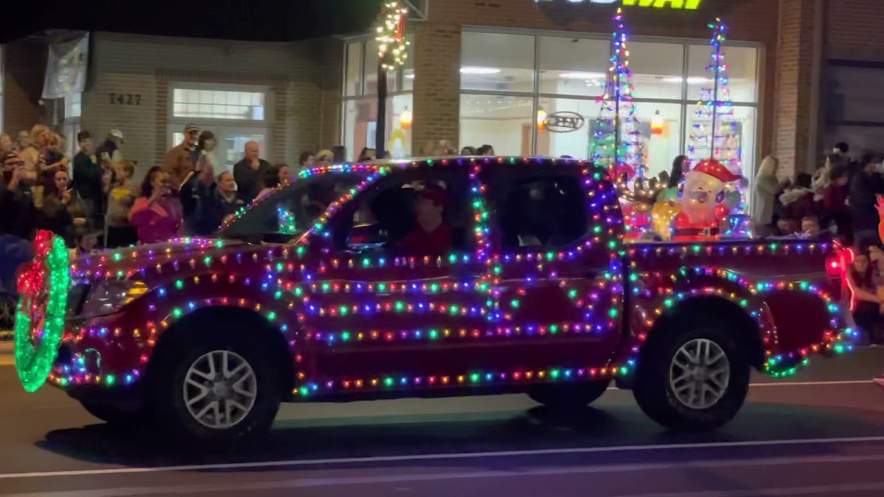 MINT HILL NORTH CAROLINA CHRISTMAS PARADE AND TREE LIGHTING