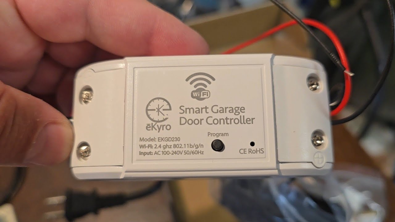 Maak je oude domme elektrische garagedeur slim met de eKyro Smart Garage Door Controller!